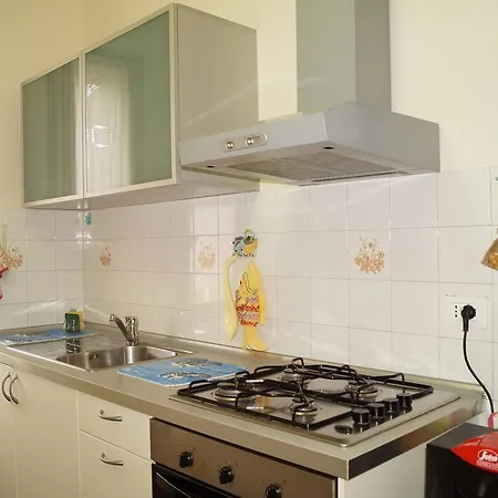 Simon Apartmán *